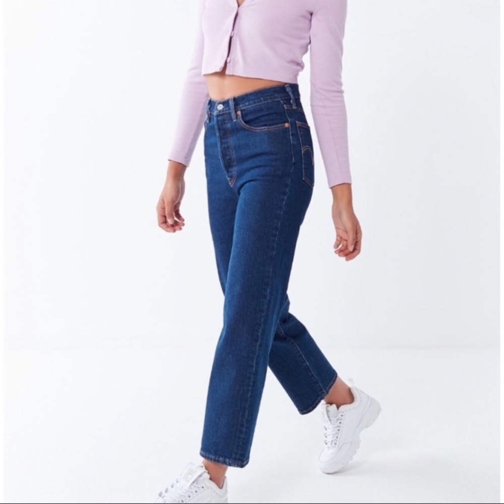 NWT!! ❤️ Levi Straight Ankle Jeans ❤️